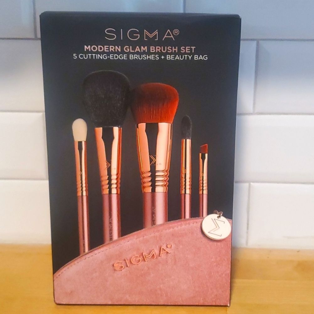 Sigma Modern Glam Set of 5 Brushes with Bag